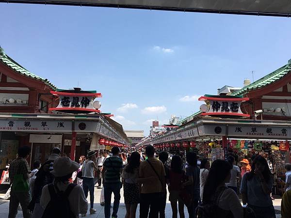 ▌東京 Day1 ▌東京歷史最悠久的雷門淺草寺、東京平價連鎖