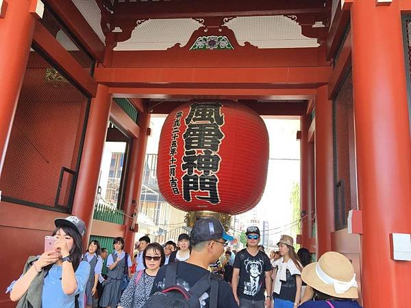 ▌東京 Day1 ▌東京歷史最悠久的雷門淺草寺、東京平價連鎖
