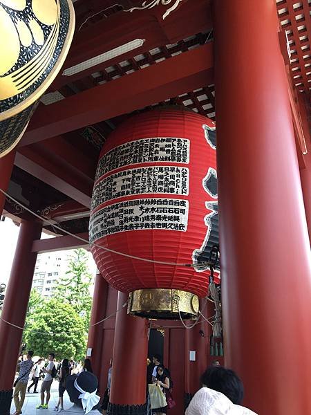 ▌東京 Day1 ▌東京歷史最悠久的雷門淺草寺、東京平價連鎖