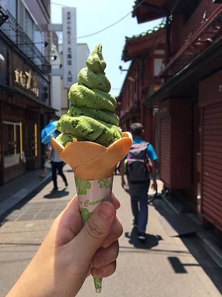 ▌東京 Day1 ▌東京歷史最悠久的雷門淺草寺、東京平價連鎖