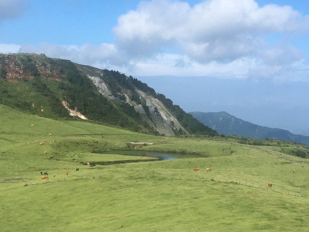 ▌熊本 Day2 ▌阿蘇火山、草千里，目睹冒煙中的活火山