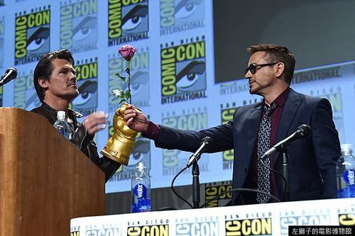 robert-downey-jr-josh-brolin-comic-con-avengers-2