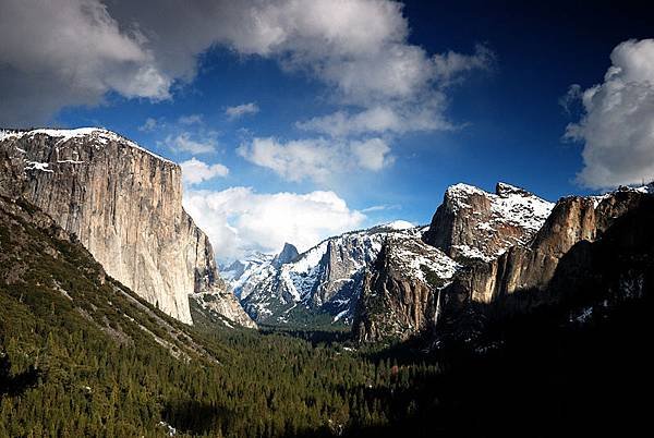 YosemiteValley_00.jpg