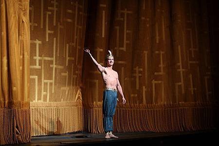 ABT-farewell-Ethan Stiefel-20120707-致意