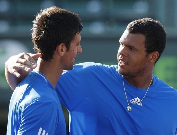 2009邁阿密-20090401-Djokovic-Tsonga哥倆好