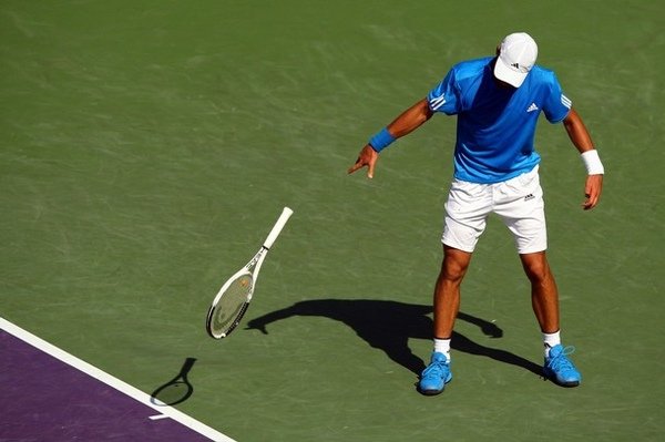 2009邁阿密-20090401-Djokovic-摔拍舊招