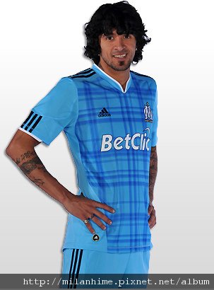 重點在球衣-Adidas-Marseille-1011賽季-1.jpg