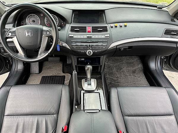 雅哥中古車收購估車0912897287小許04.JPG