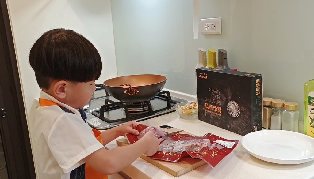 在家也能享受高檔餐廳料理《第一牛肉OneBeef》油封熟成溫