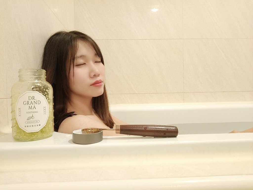 阿嬤的配方-今年冬天最舒壓的泡腳神器、足浴鹽，妳的•桑拿沐足