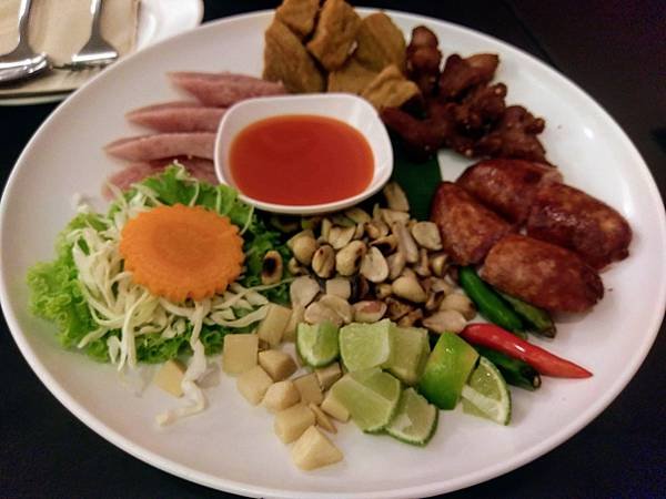 [Somtum Der頌丹樂台灣店]-北車美食，米其林推薦泰