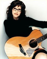 180px-Lisa_Loeb_547.jpg