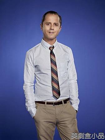 Warner(Giovanni Ribisi)