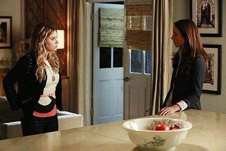 Pretty Little Liars 4x4 (9).jpg