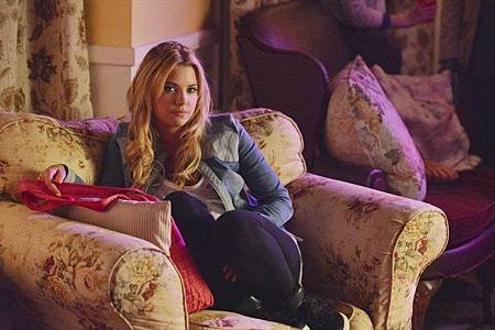 Pretty Little Liars 4x5 (5).jpg