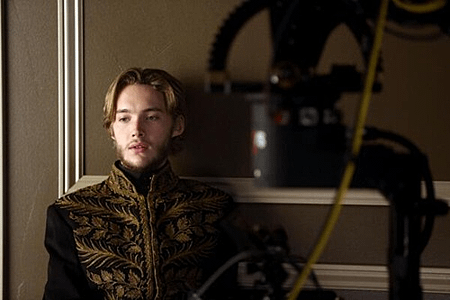 Reign-1.png