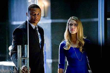 Arrow2x1 (5).jpg