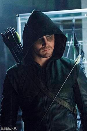 ARROW2x5 (14).jpg