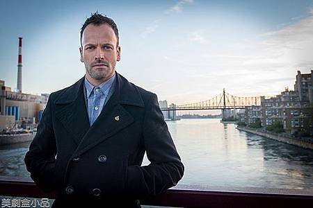 ELEMENTARY2x9 (11).jpg