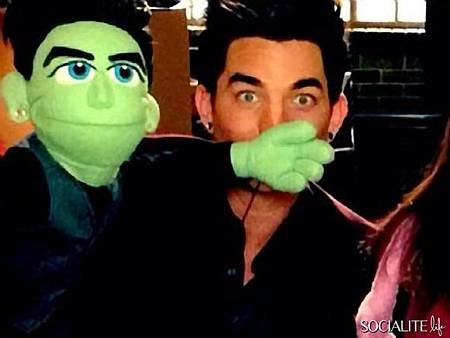 glee-puppet-master-doubles-11152013-05-580x435.jpg