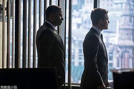 Arrow2x8 (10).jpg