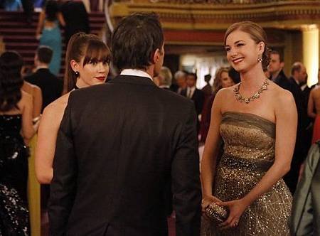 REVENGE 3x16 (13).jpg