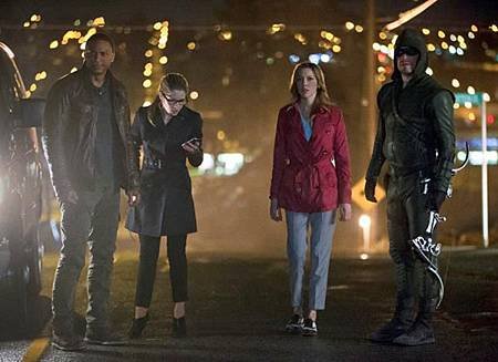 Arrow2x22 (8).jpg