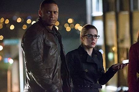 Arrow2x22 (7).jpg