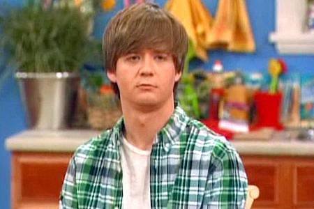 Jason Earles.jpg