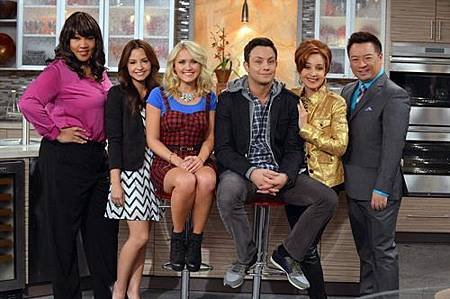 Young &amp; Hungry1x1 (14).jpg