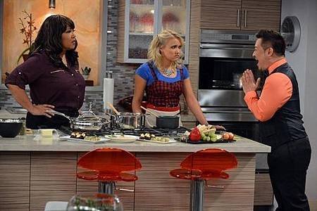 Young &amp; Hungry1x1 (28).jpg