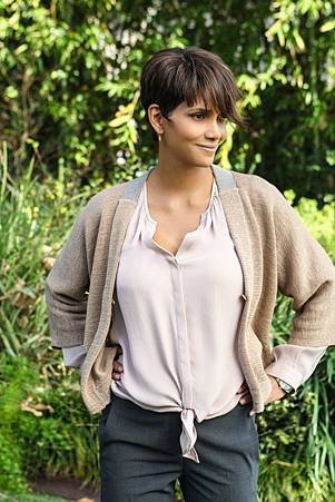 Extant1x1 (3).jpg