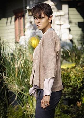 Extant1x1 (18).jpg