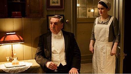 Downton Abbey5x2 (10).jpg