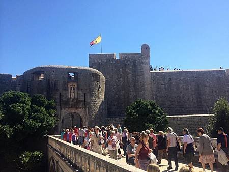 Game Of Thrones s5 set 2014 09 28 (5).jpg