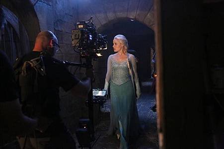 Once Upon a Time4x8 set (1).jpg