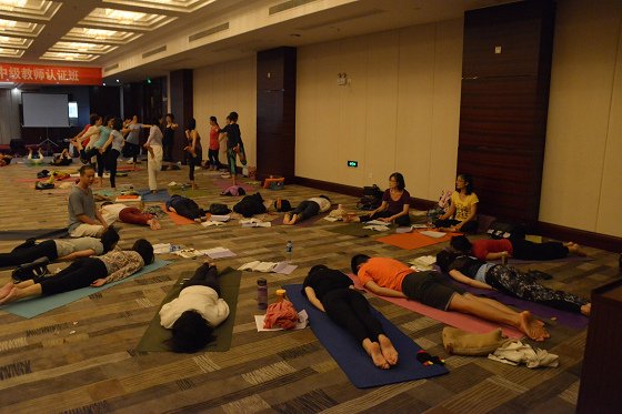 201607邱显峰黄山脉轮与胜王瑜伽中级教师认证班精采回忆4-18