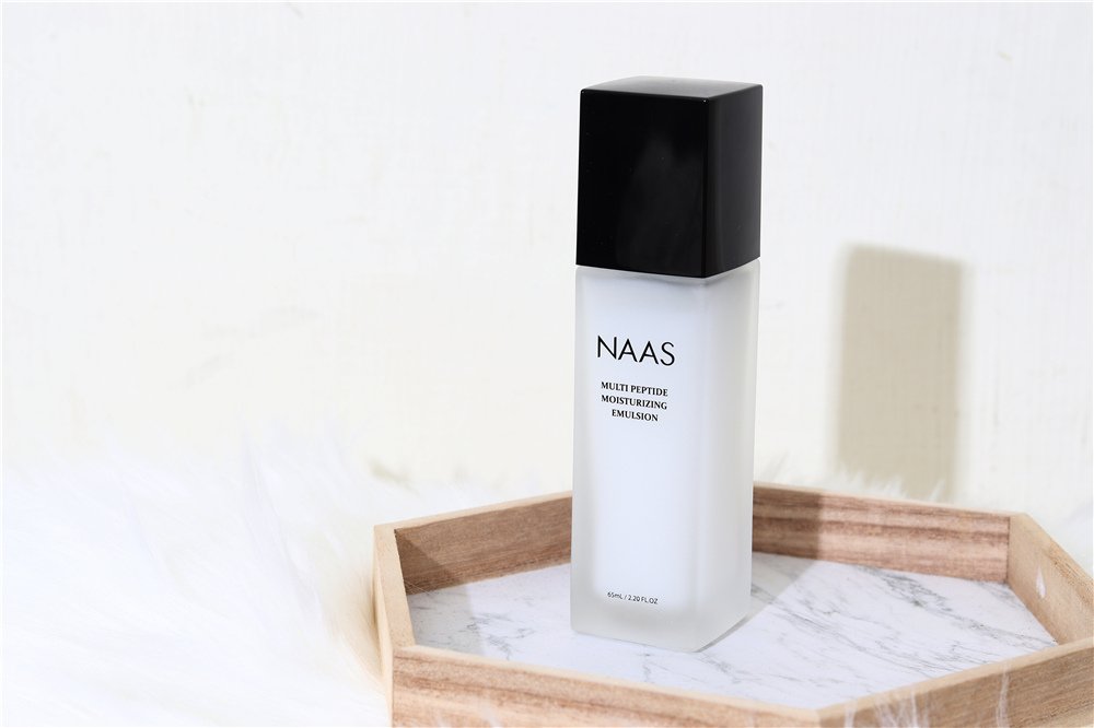 〖 保養 〗 持續整天透亮發光肌！NAAS 娜絲 光子多肽超保濕淨白煥妍乳 (22).jpg