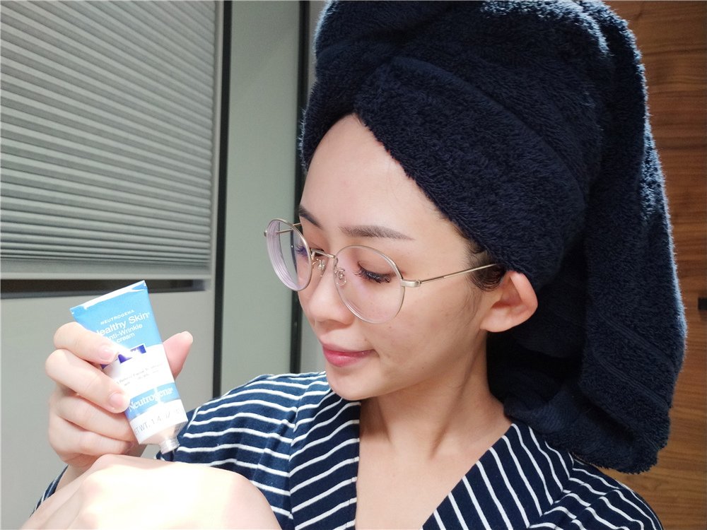 〖 保養 〗Neutrogena 露得清 A醇機能乳霜全美暢銷的AB霜原來真的好用！騙妳幹嘛？直接好用到買第二瓶送媽媽 (14).jpg