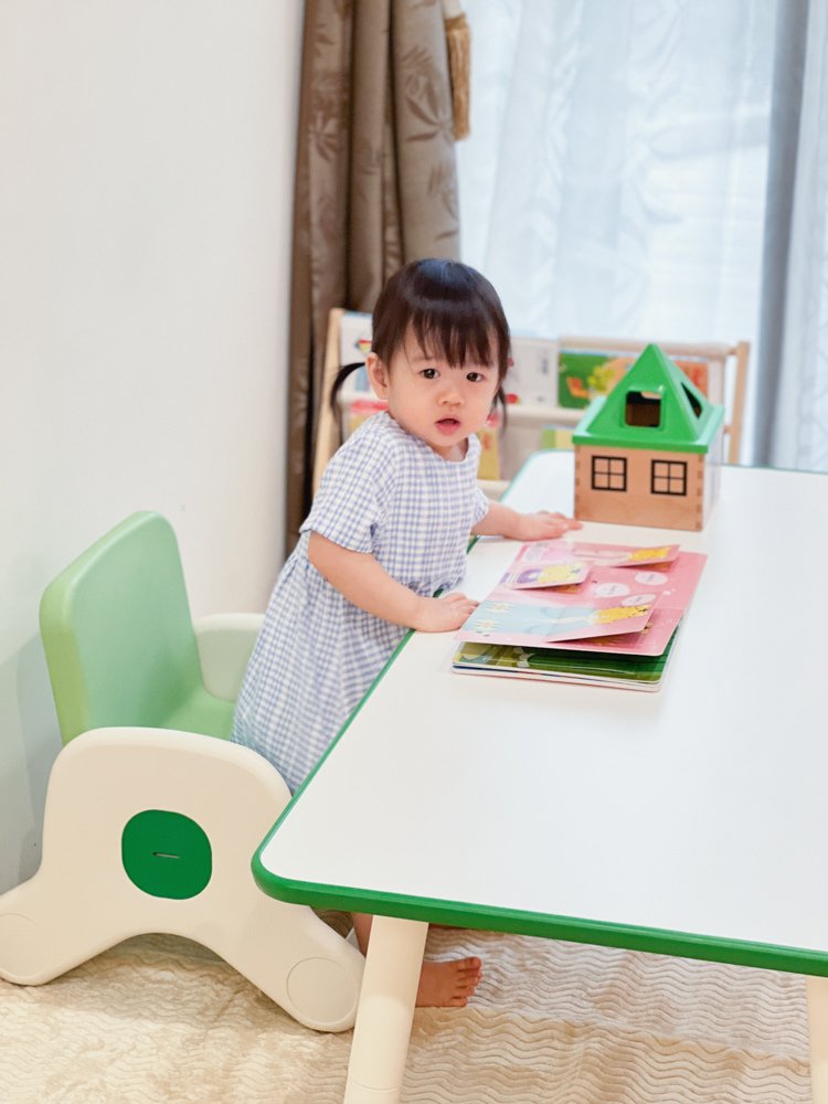 〖兒童家具〗為孩子打造完美學習角落  KIDUS 兒童多功能學習桌+兒童椅 可調整高度一桌多用｜遊戲桌推薦31.jpg