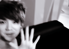 tumblr_mr7wr5sk9o1s7qfr3o1_250.gif