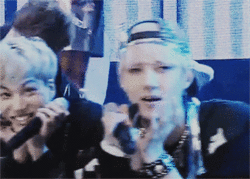 tumblr_msnhpnsWG91semq2lo2_250.gif