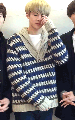tumblr_mjmrv0KNgF1rx4v18o2_250.gif