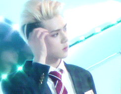 tumblr_mwcxe4HVn81qe7lq8o4_250.gif