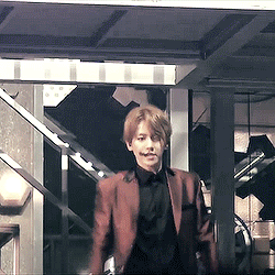 BAEK2.gif