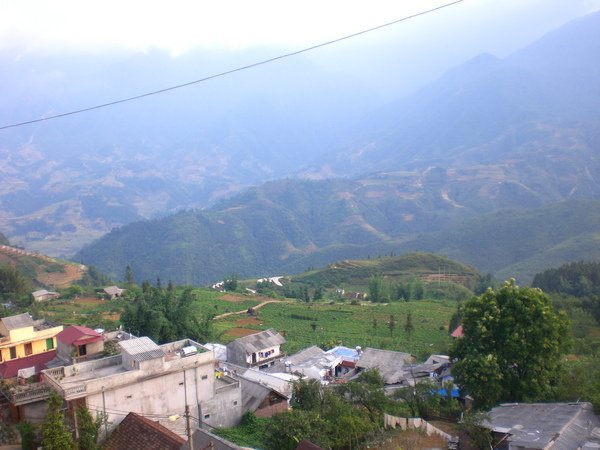 陽台外可以看到山景