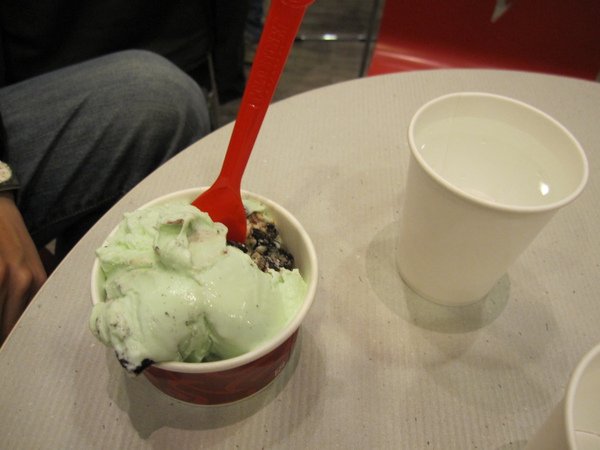 2009-11-26coldstone 017.jpg