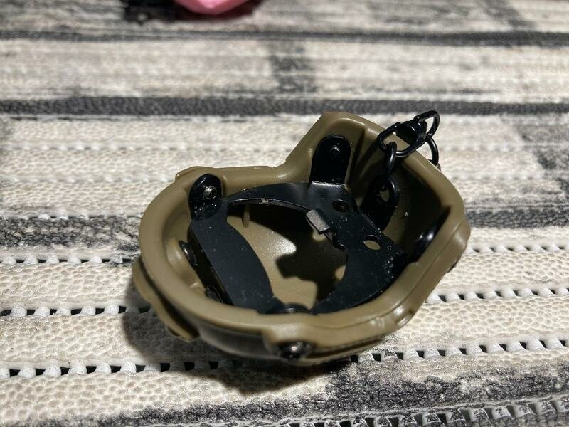 FAST戰術頭盔 造型 趣味吊飾 開瓶器 台北槍店 生存遊戲專賣 義勇兵.jpg
