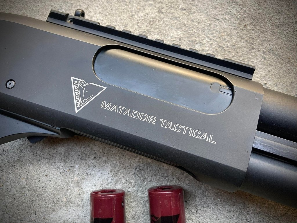 Matador鬥牛士 M870 TSG CHARGER 瓦斯霰彈槍 散彈槍 金鷹 MARUI 系統 台北槍店 生存遊戲專賣 義勇兵 拋殼口.jpg