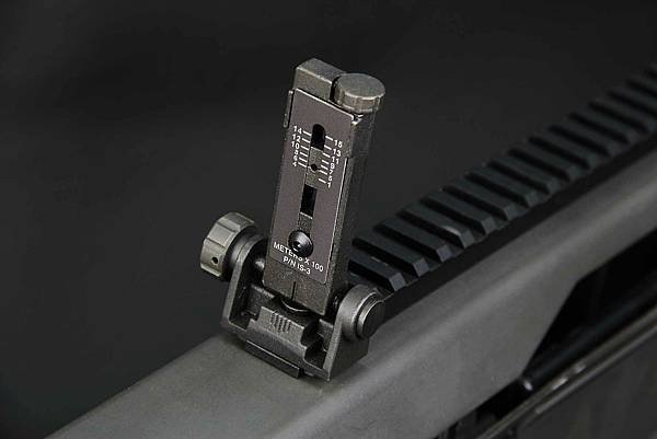 SVOBODA 斯沃博達 BARRETT 巴雷特 M107 全鋼製瓦斯拋殼槍 反器材步槍 台北槍店 生存遊戲專賣店 義勇兵 表尺覘孔.jpg